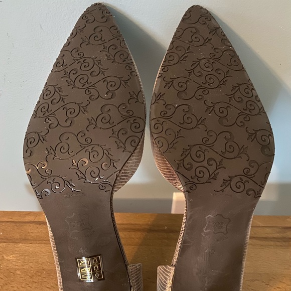 Brenda Zarro medium heel pewter pointed heels - Picture 5 of 5